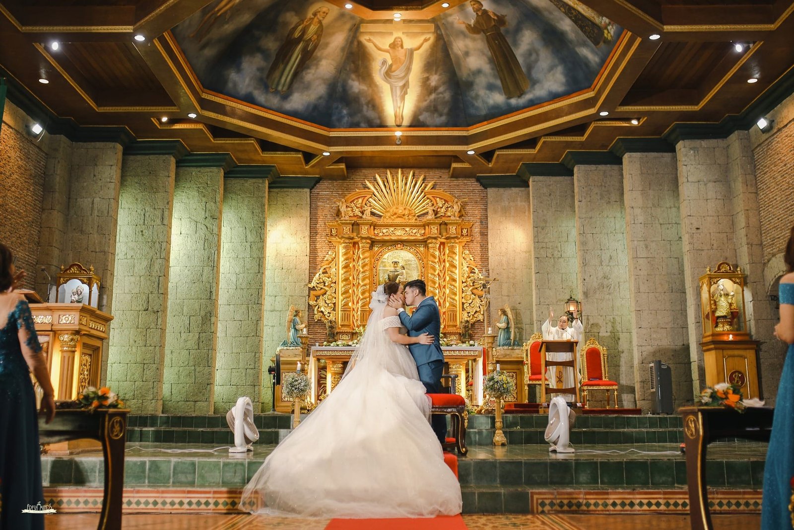 wedding in San Antonio de Padua, church in Cavite